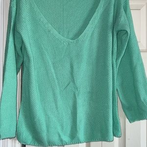 WOMANS TEAL LIGHT WEIGHT SWEATER